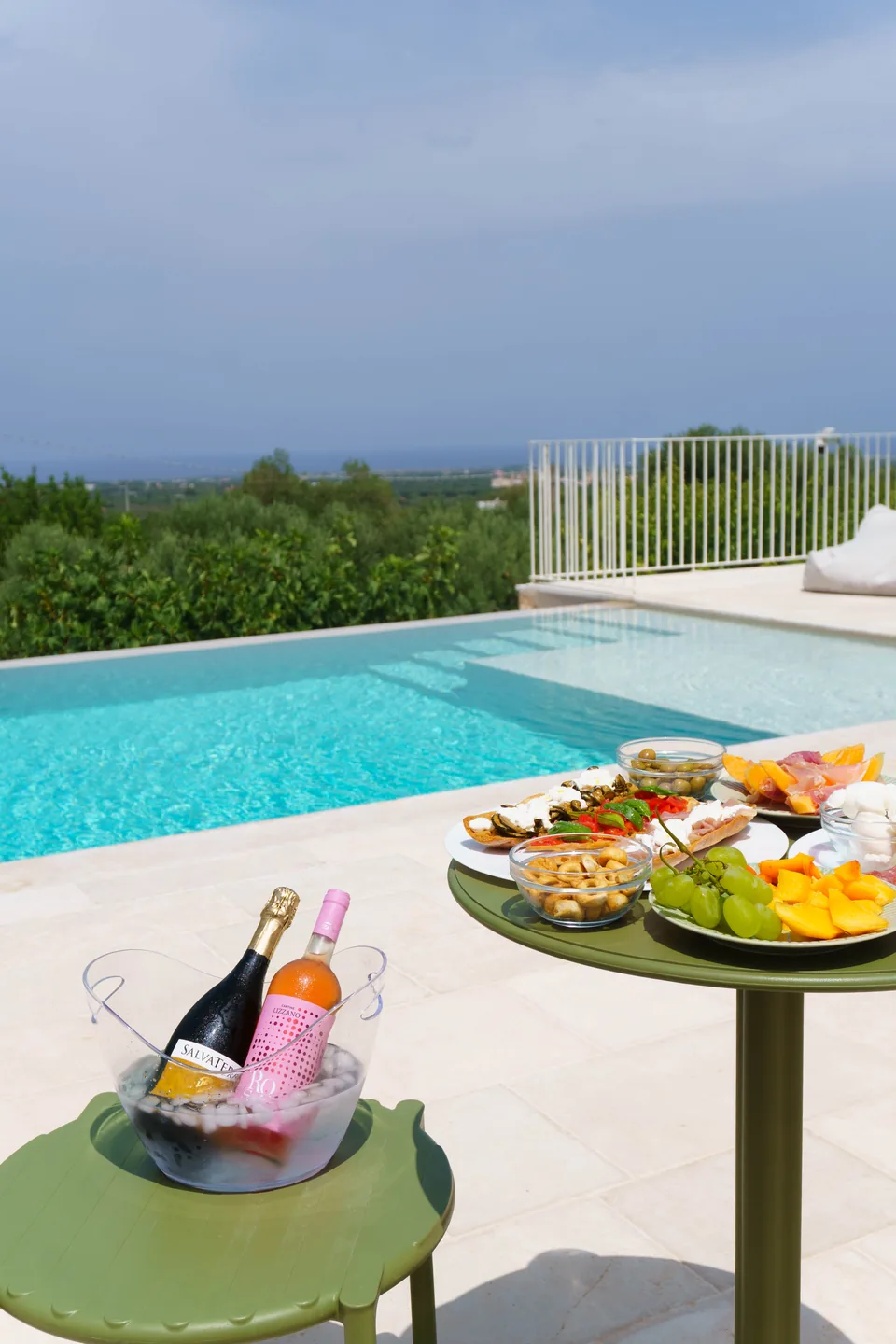 Aperitivo a bordo piscina